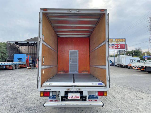 いすゞエルフアルミバン小型（2t・3t）[写真11]