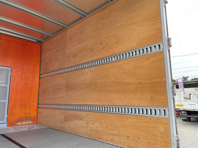 いすゞエルフアルミバン小型（2t・3t）[写真14]