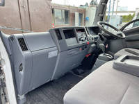 いすゞエルフアルミバン小型（2t・3t）[写真30]