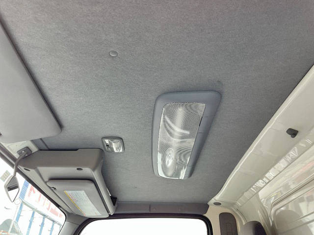 いすゞエルフアルミバン小型（2t・3t）[写真32]