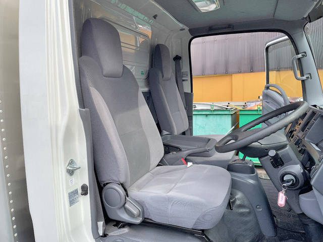 いすゞエルフアルミバン小型（2t・3t）[写真33]