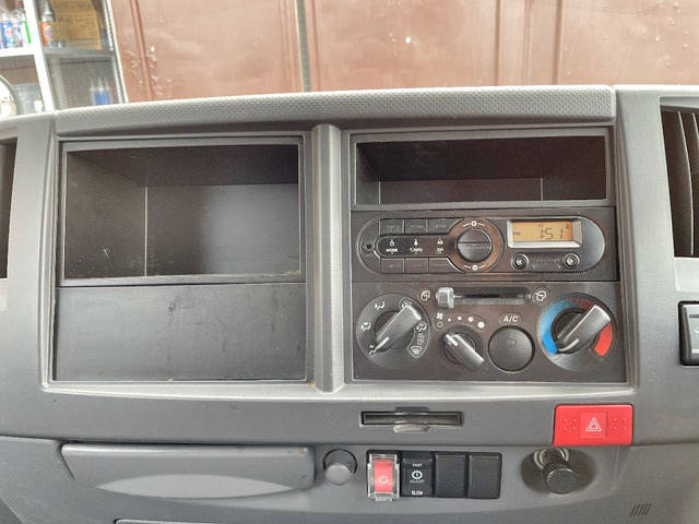 いすゞエルフアルミバン小型（2t・3t）[写真36]