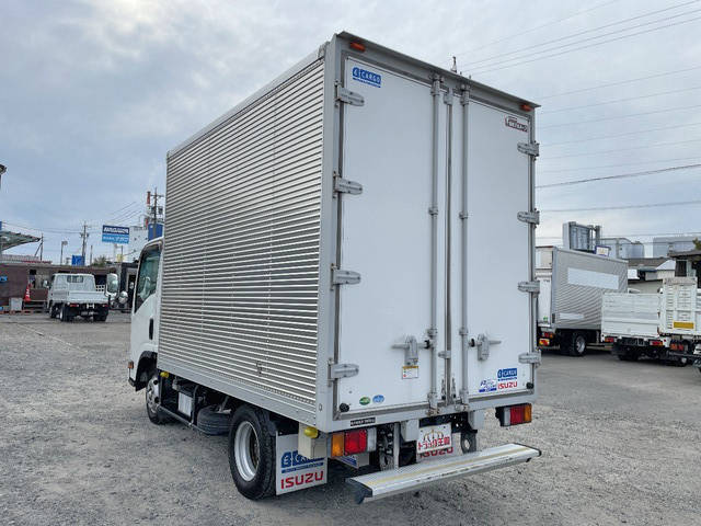 いすゞエルフアルミバン小型（2t・3t）[写真04]