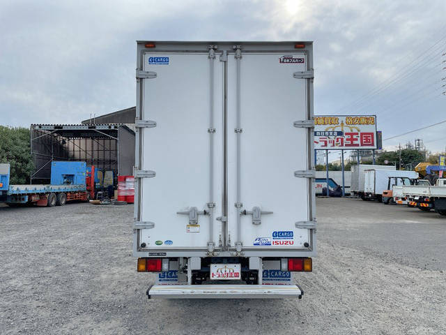 いすゞエルフアルミバン小型（2t・3t）[写真09]