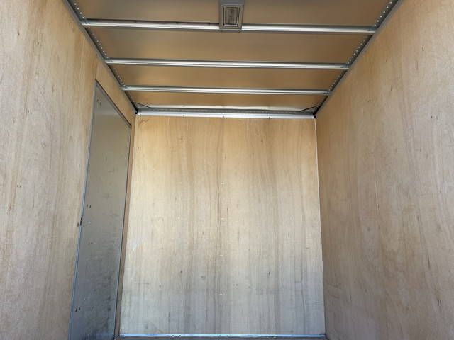 日野デュトロアルミバン小型（2t・3t）[写真12]