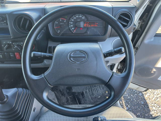 日野デュトロアルミバン小型（2t・3t）[写真33]