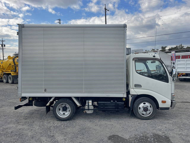 日野デュトロアルミバン小型（2t・3t）[写真06]