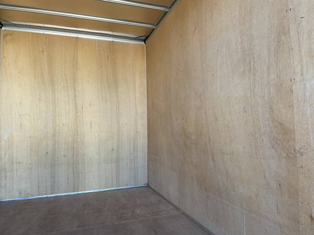 日野デュトロアルミバン小型（2t・3t）[写真09]