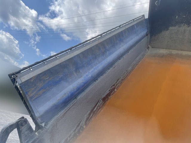 三菱ふそうスーパーグレートダンプ大型（10t）[写真10]