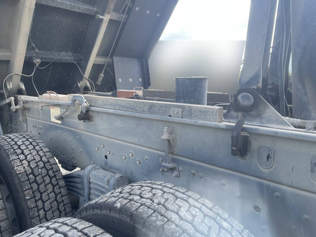 三菱ふそうスーパーグレートダンプ大型（10t）[写真16]