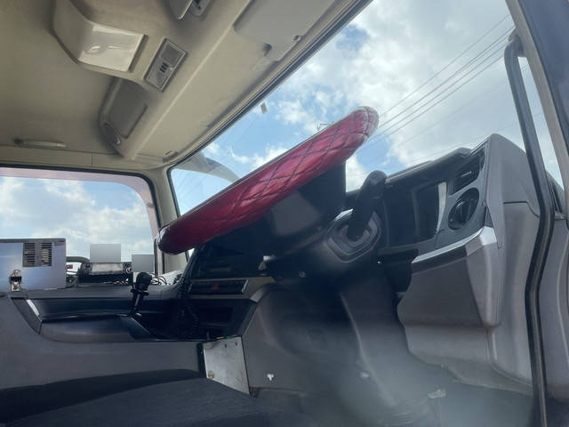 三菱ふそうスーパーグレートダンプ大型（10t）[写真24]