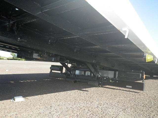 三菱ふそうキャンターセーフティローダー小型（2t・3t）[写真11]