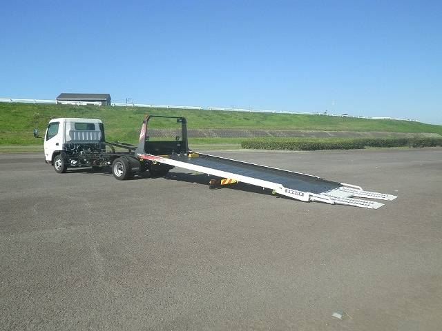 三菱ふそうキャンターセーフティローダー小型（2t・3t）[写真02]