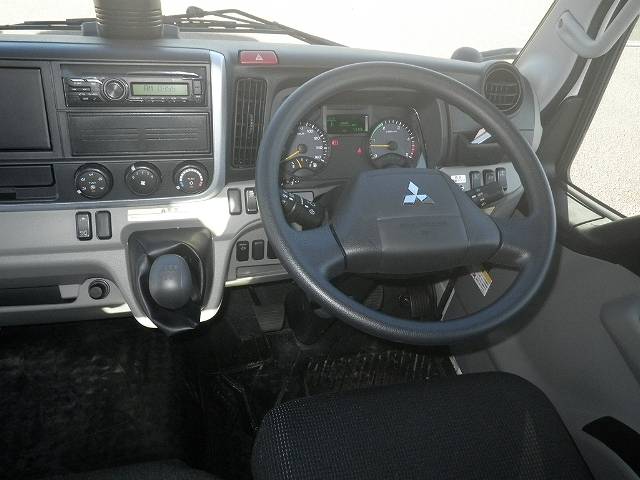 三菱ふそうキャンターセーフティローダー小型（2t・3t）[写真23]