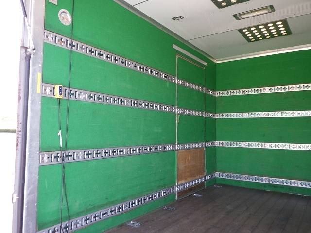 いすゞエルフアルミバン小型（2t・3t）[写真14]