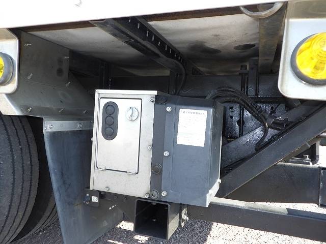 いすゞエルフアルミバン小型（2t・3t）[写真18]