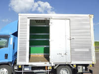 いすゞエルフアルミバン小型（2t・3t）[写真06]