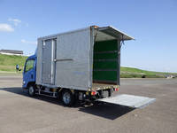 いすゞエルフアルミバン小型（2t・3t）[写真08]