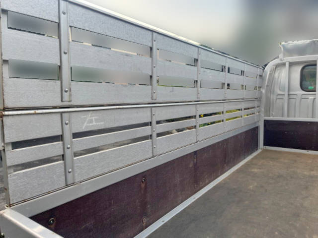 いすゞエルフ平ボディ小型（2t・3t）[写真10]