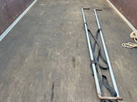 いすゞエルフ平ボディ小型（2t・3t）[写真11]