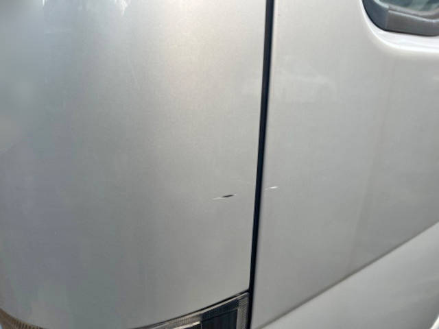 いすゞエルフ平ボディ小型（2t・3t）[写真14]