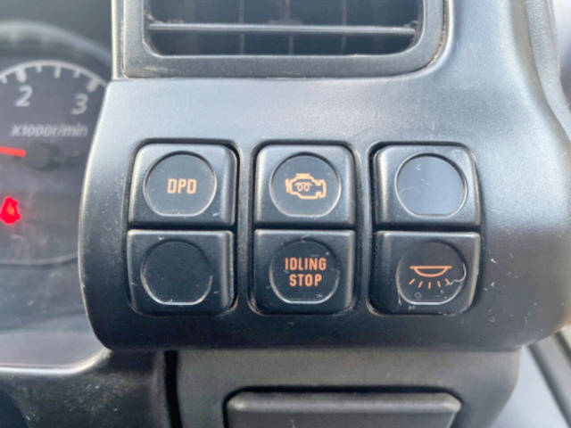 いすゞエルフ平ボディ小型（2t・3t）[写真26]