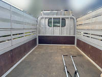 いすゞエルフ平ボディ小型（2t・3t）[写真09]