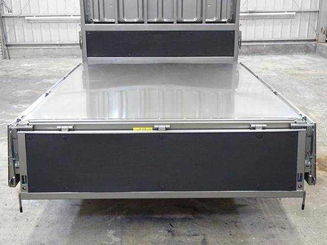 三菱ふそうキャンターダブルキャブ（Wキャブ）小型（2t・3t）[写真02]