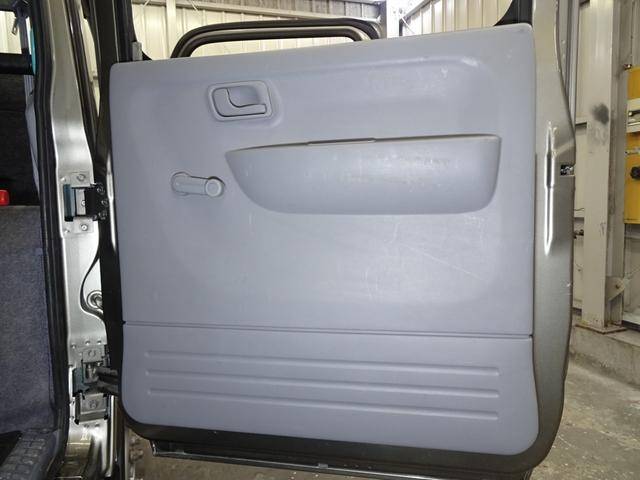 三菱ふそうキャンターダブルキャブ（Wキャブ）小型（2t・3t）[写真38]