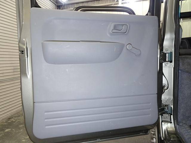 三菱ふそうキャンターダブルキャブ（Wキャブ）小型（2t・3t）[写真39]