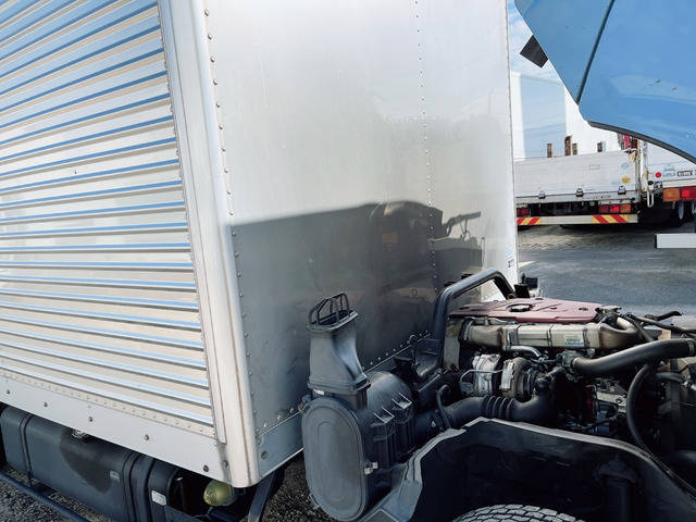 日野デュトロアルミバン小型（2t・3t）[写真24]