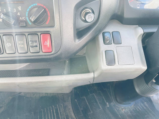 日野デュトロアルミバン小型（2t・3t）[写真27]