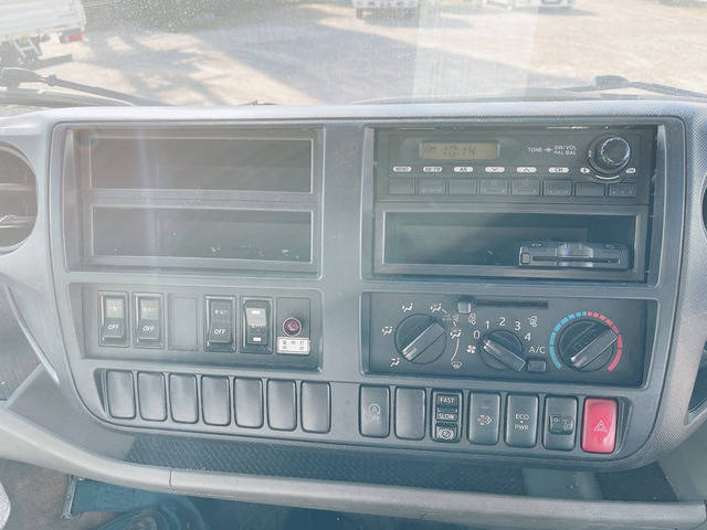 日野デュトロアルミバン小型（2t・3t）[写真28]