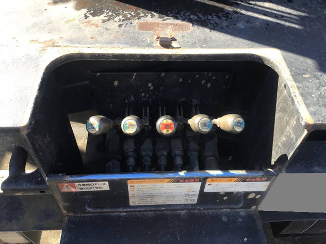 三菱ふそうキャンター穴掘建柱車小型（2t・3t）[写真09]