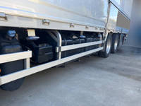 三菱ふそうスーパーグレートパネルウイング大型（10t）[写真21]