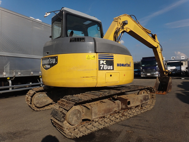 コマツユンボ（バックホー）[写真02]