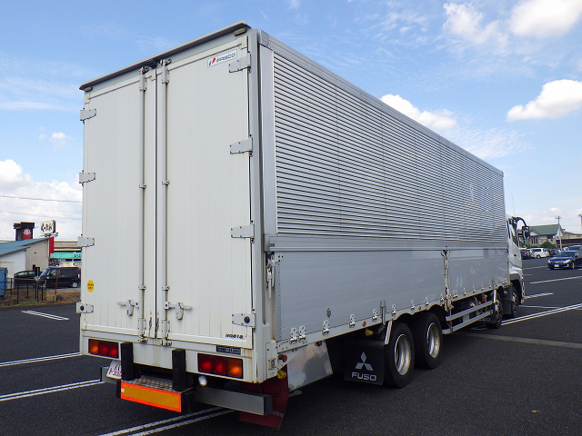 三菱ふそうスーパーグレートアルミウイング大型（10t）[写真02]
