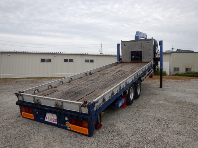 いすゞギガセルフクレーン5段大型（10t）[写真02]