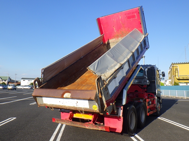 日野プロフィアダンプ大型（10t）[写真02]