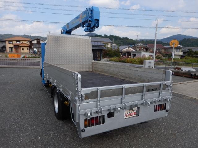 トヨタダイナセルフクレーン3段小型（2t・3t）[写真02]