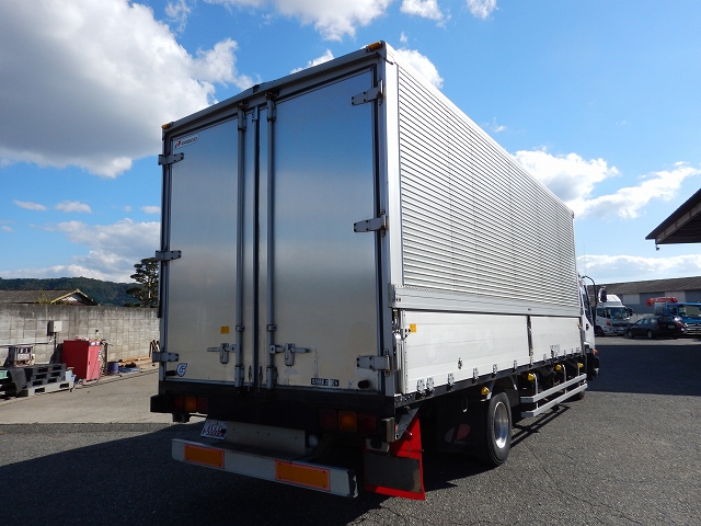 いすゞフォワードアルミウイング中型（4t）[写真02]