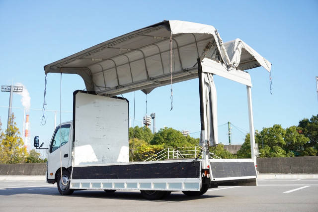 日野デュトロ幌ウイング小型（2t・3t）[写真12]
