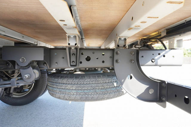 日野デュトロ幌ウイング小型（2t・3t）[写真25]