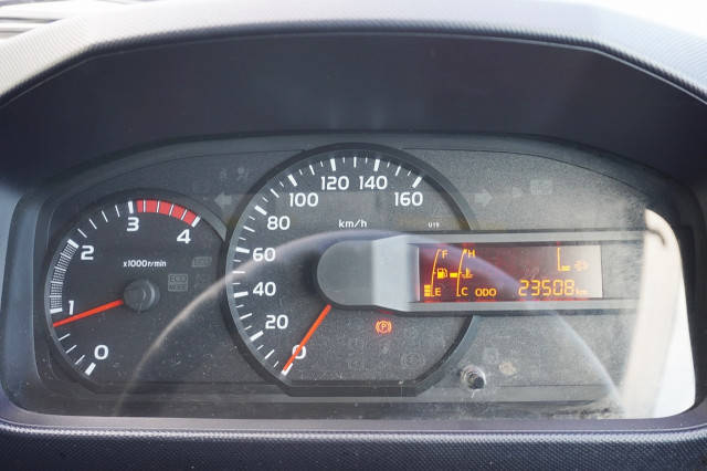 日野デュトロ幌ウイング小型（2t・3t）[写真31]