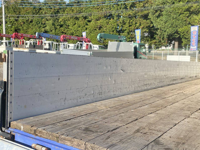 三菱ふそうキャンターアルミブロック小型（2t・3t）[写真11]