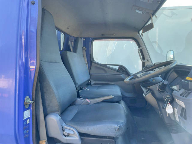 三菱ふそうキャンターアルミブロック小型（2t・3t）[写真37]