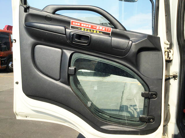 日野レンジャー冷凍車（冷蔵車）中型（4t）[写真27]