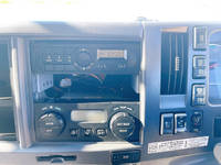 いすゞフォワードアルミウイング中型（4t）[写真25]