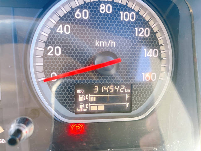 いすゞフォワードアルミウイング中型（4t）[写真30]