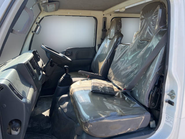 いすゞエルフダブルキャブ（Wキャブ）小型（2t・3t）[写真17]